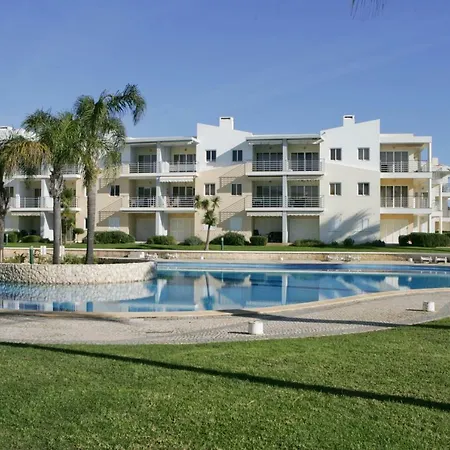 Da Pool & Garden View شقة *